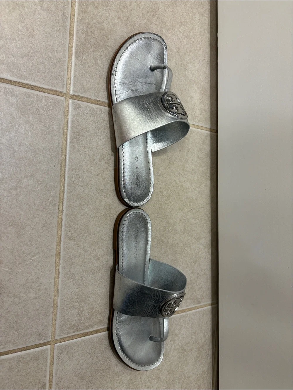 Tory Burch Metallic Silver Logo Thong Sandals Size 6 1/2